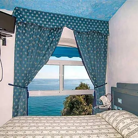 La Ninfea Hotel 3*